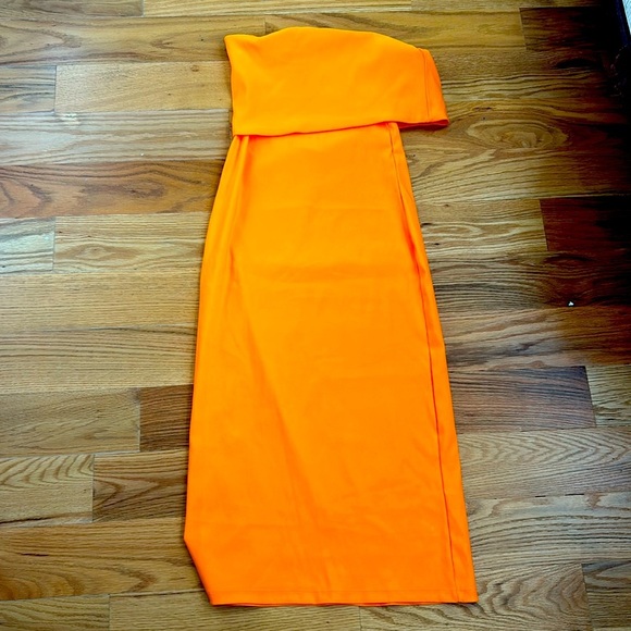 Zara Bright Orange Off The Shoulder Dress - Picture 2 of 6